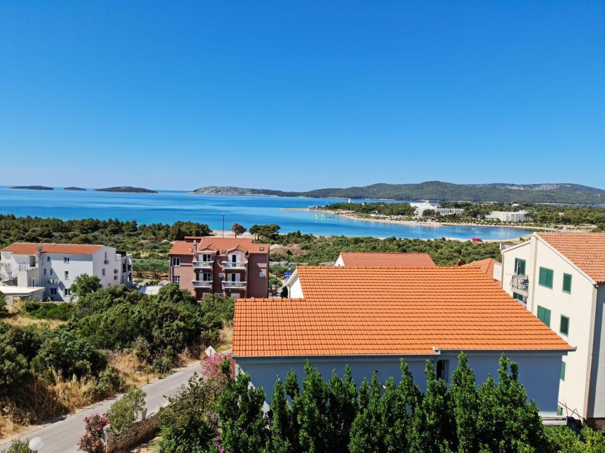 Apartment Luka With Balcony, Sea View And Free Parking Sibenik Exterior photo