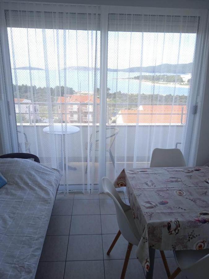 Apartment Luka With Balcony, Sea View And Free Parking Sibenik Exterior photo